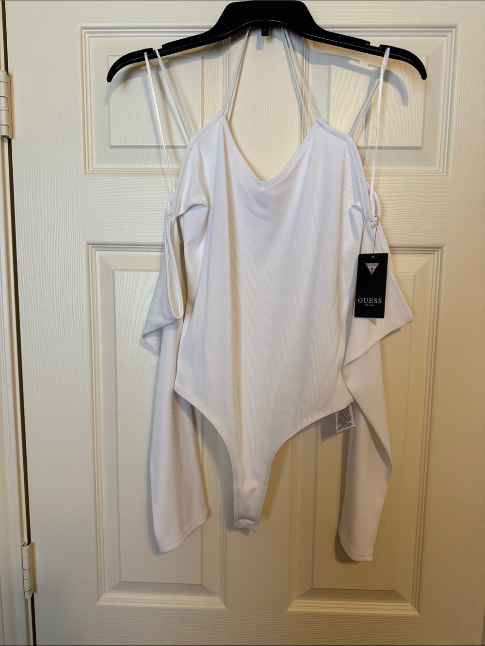 GUESS White Cold-Shoulder Strappy V‑Neck Bodysuit